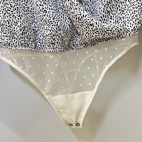 Abercrombie satin long sleeve bodysuit - Picture 2 of 4